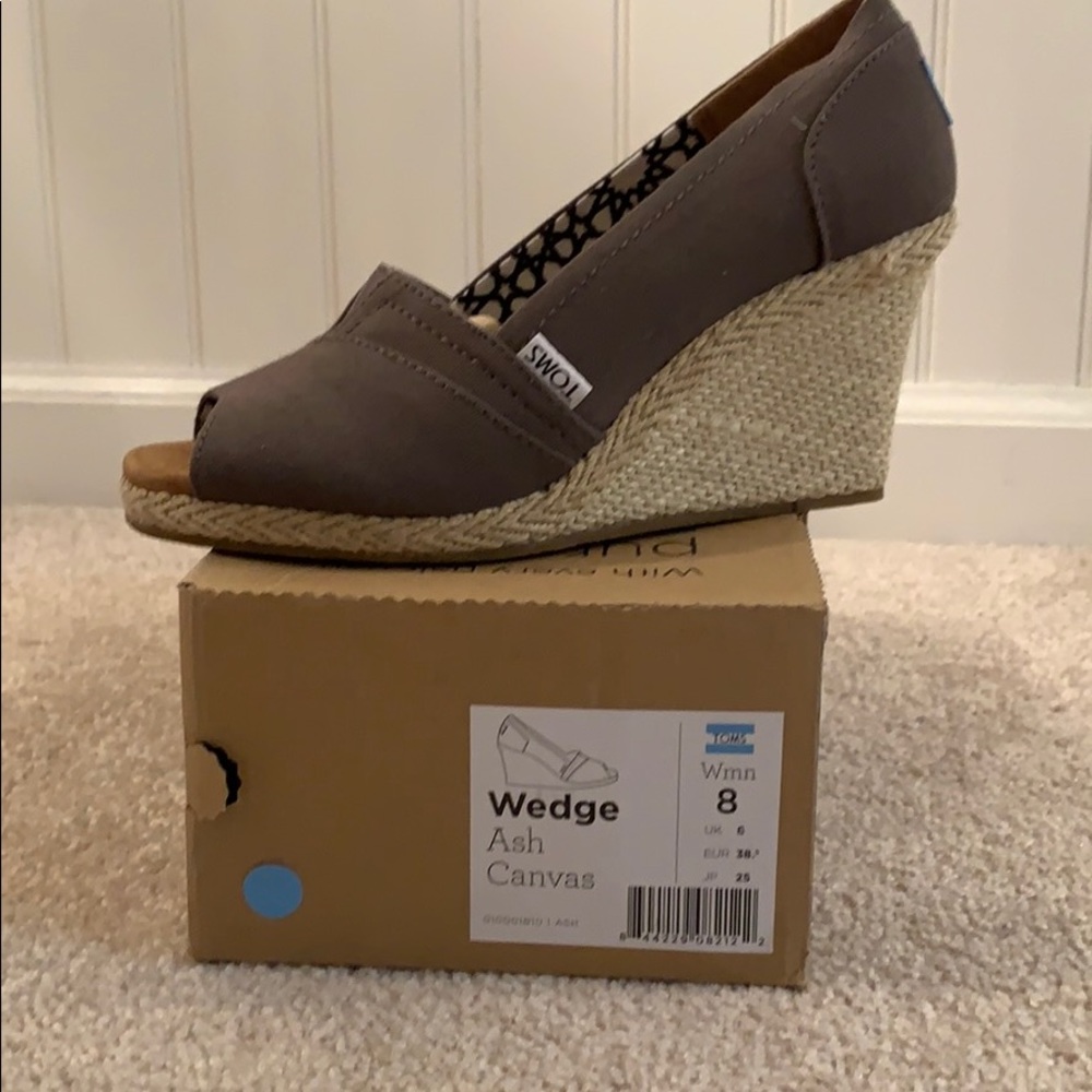 TOMS Wedge Ash Canvas BRAND New